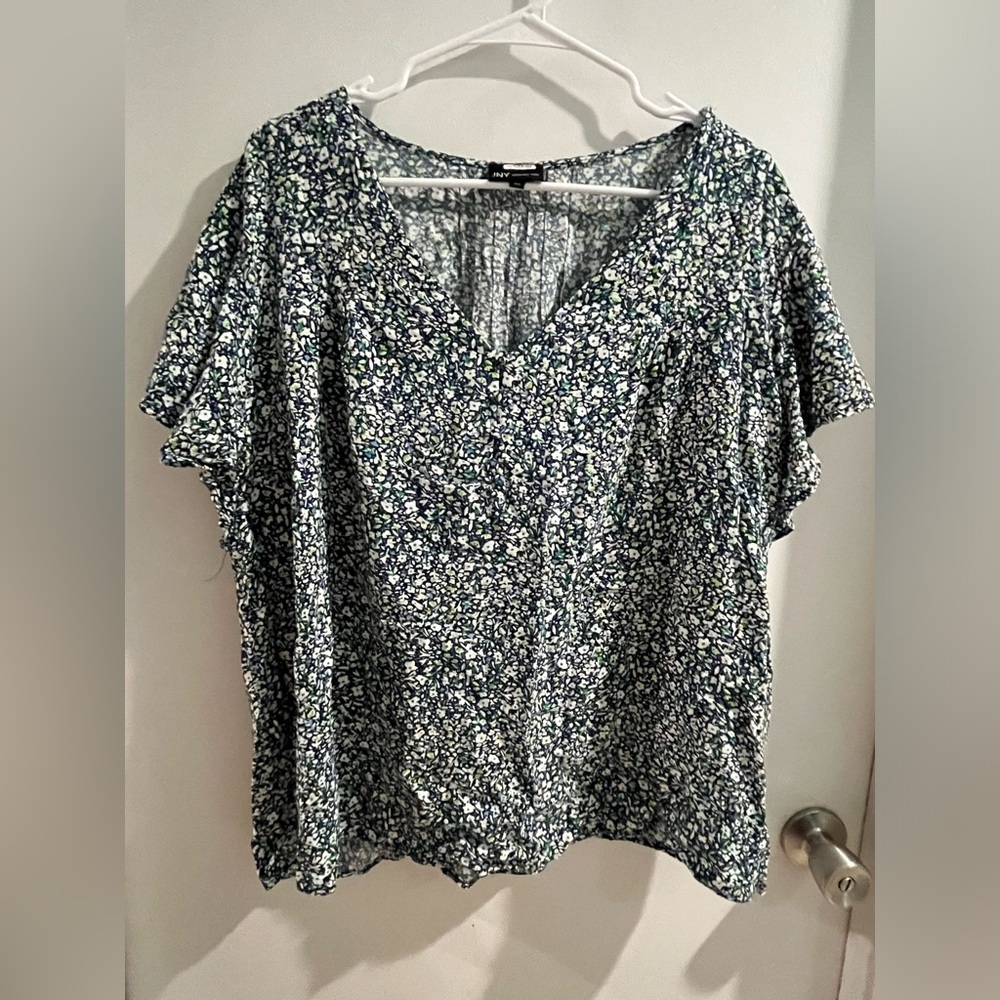 Jones New York Floral V-Neck Flutter Sleeve Top, size 2X
